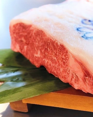 Enjoy Kobe beef at Teppanyaki NANIWA thumbnail