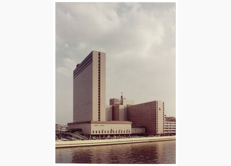1973: Completion of the Royal Hotel New Wing