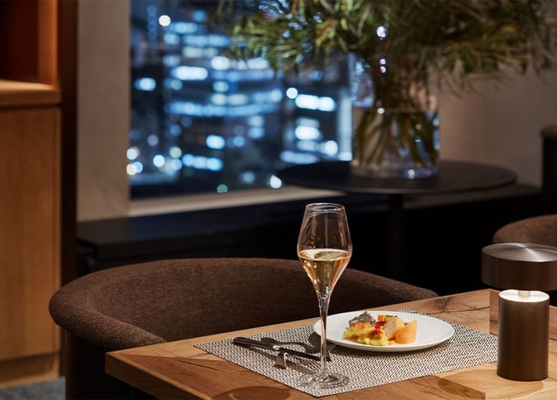 23rd Floor “Royal Lounge”
