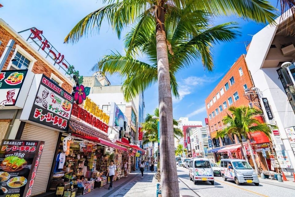 KOKUSAIDORI shopping street