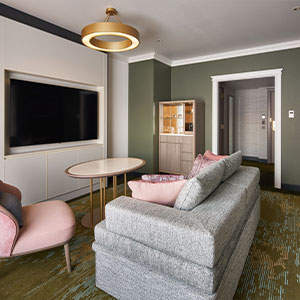 1 King 1 Bed room Suite Club Lounge access